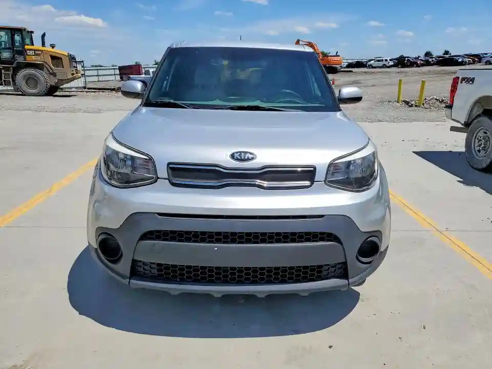 KNDJN2A21H7484281 2017 KIA SOUL-4