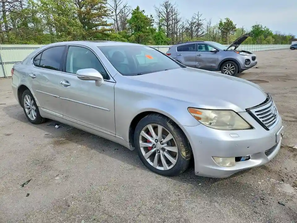 JTHCL5EF0A5006088 2010 LEXUS LS460-3