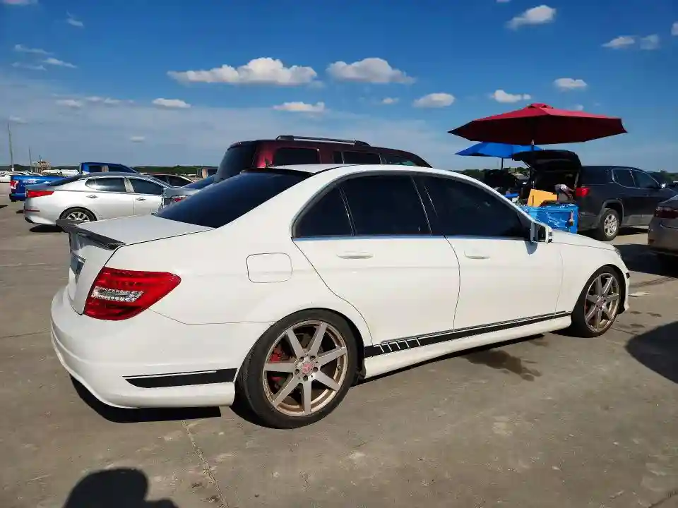WDDGF4HB4ER314561 2014 MERCEDES-BENZ C-CLASS-2