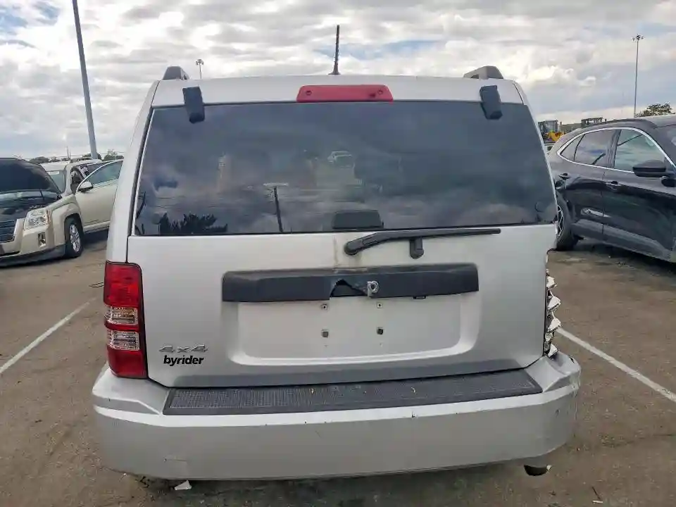 1J4PN2GK5AW121800 2010 JEEP LIBERTY-5