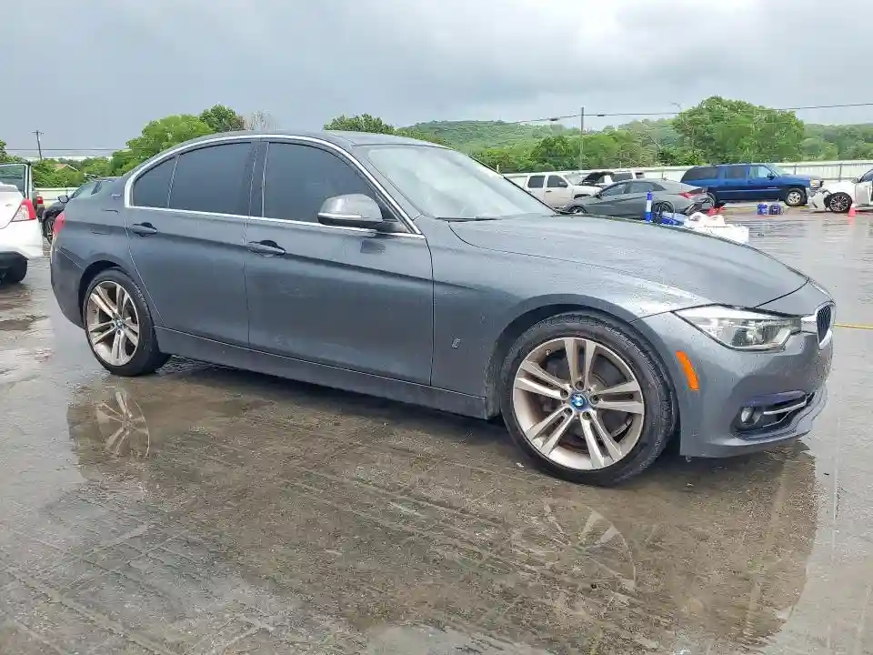 WBA8E1C51JA178235 2018 BMW 3 SERIES-3