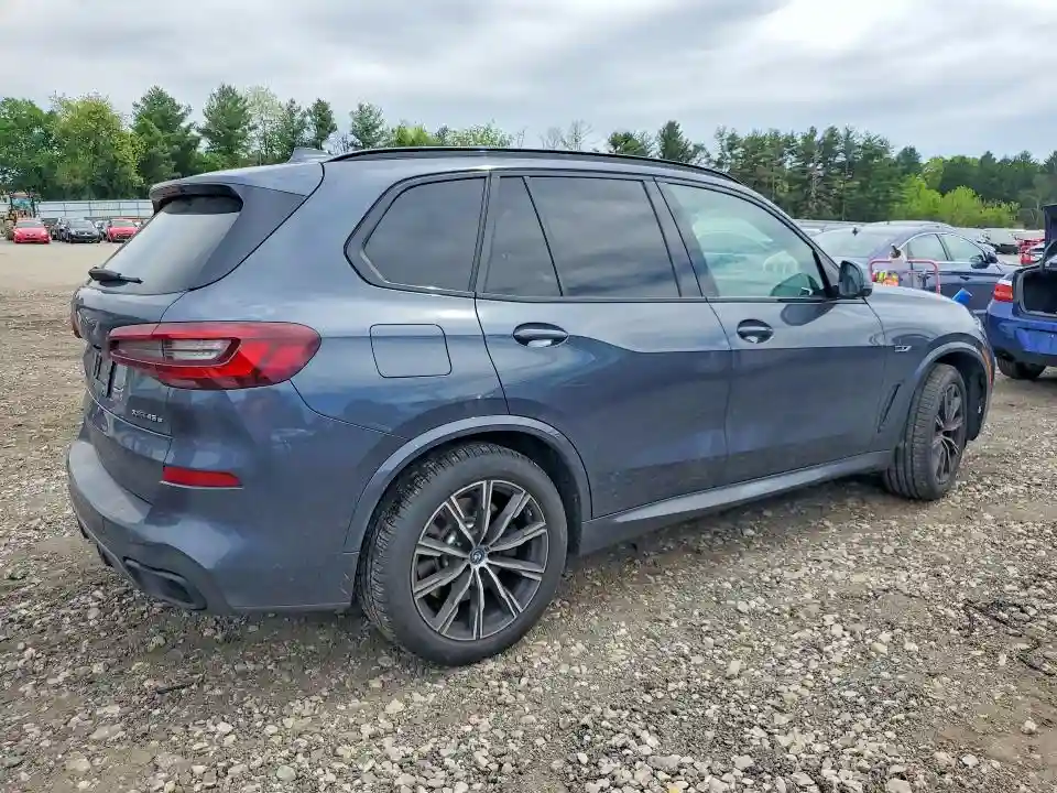 5UXTA6C0XN9J37893 2022 BMW X5-2