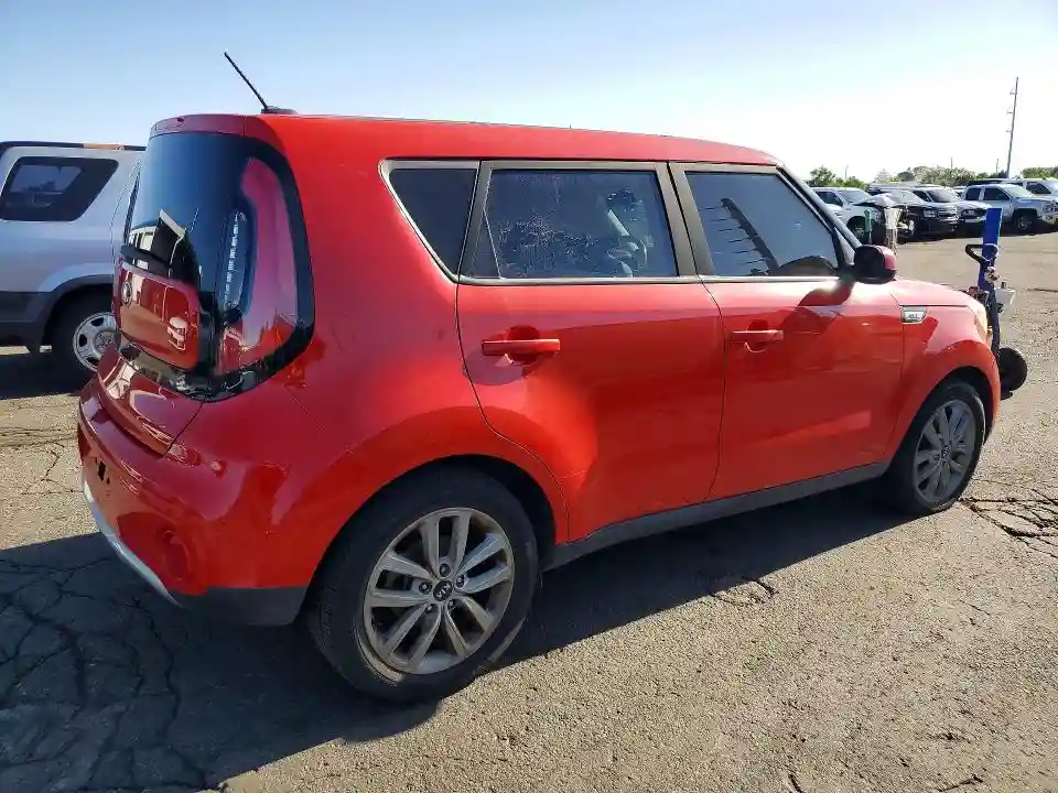 KNDJP3A58J7567660 2018 KIA SOUL-2
