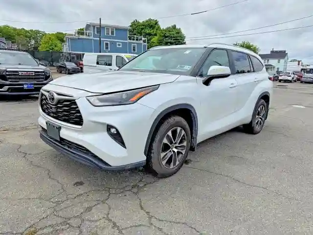 5TDKDRBH6PS515550 2023 TOYOTA HIGHLANDER-1