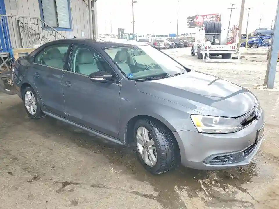 3VW637AJ9DM264206 2013 VOLKSWAGEN JETTA-3