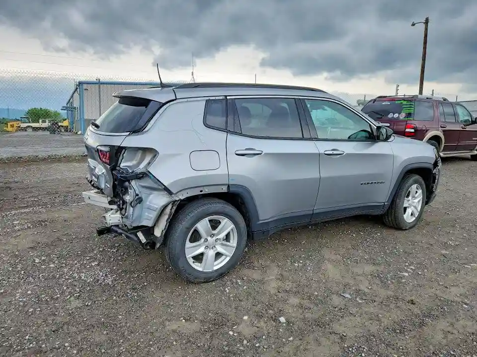 3C4NJDBB9NT111455 2022 JEEP COMPASS-2