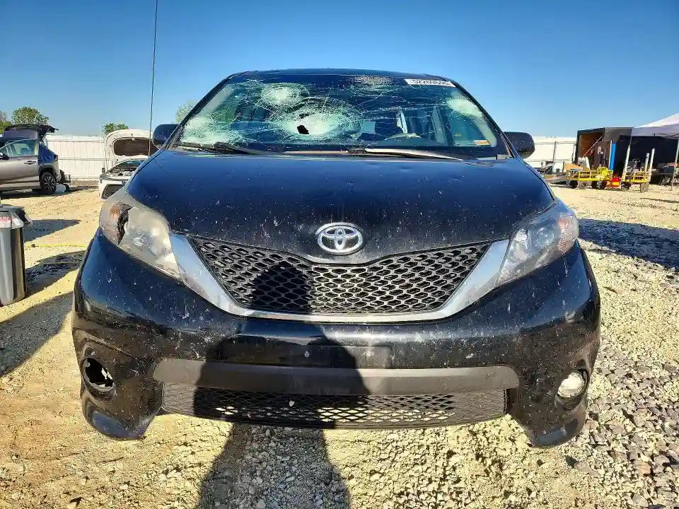 5TDXK3DC5DS383970 2013 TOYOTA SIENNA-4