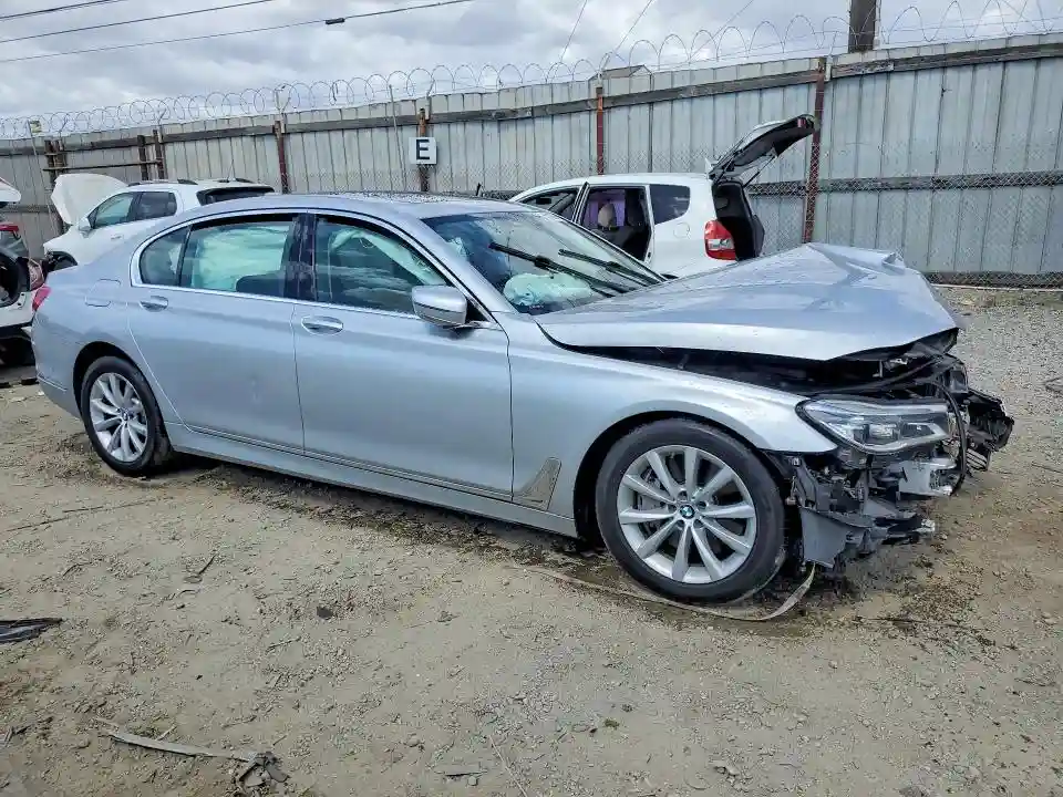 WBA7F0C50JGM23722 2018 BMW 7 SERIES-3