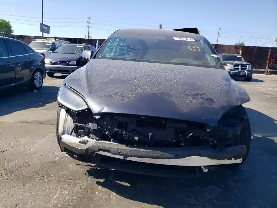 7SAXCAE54SF472757 2025 TESLA MODEL X-4