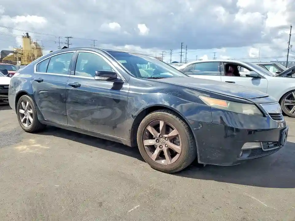 19UUA8F56DA009240 2013 ACURA TL-3