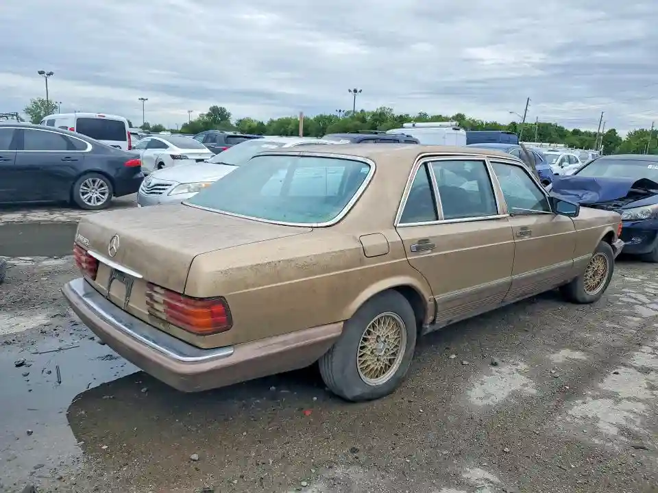 WDBCA33A7DB044151 1983 MERCEDES-BENZ 380-CLASS-2