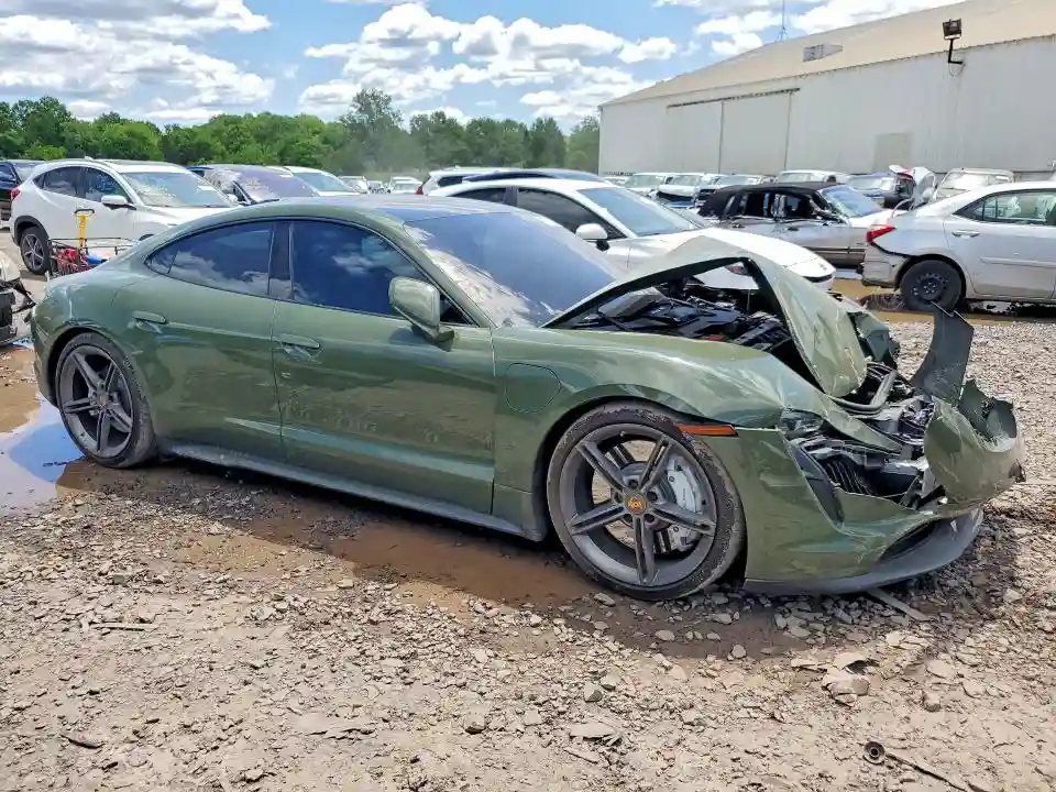 WP0AA2Y14NSA16033 2022 PORSCHE TAYCAN-3