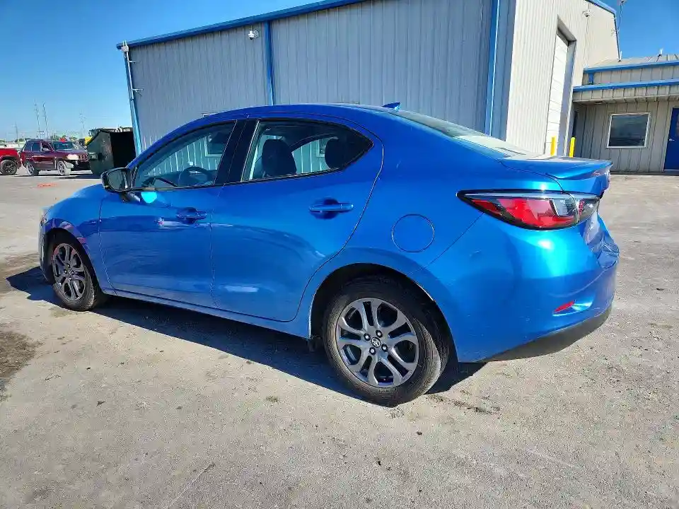 3MYDLBYV3KY518618 2019 TOYOTA YARIS-1