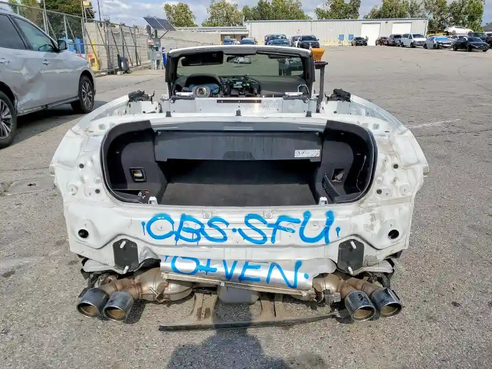 WBSDZ0C02LCD42180 2020 BMW M8-5