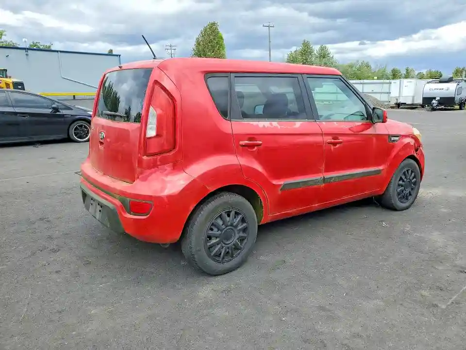 KNDJT2A59D7549629 2013 KIA SOUL BASE-2