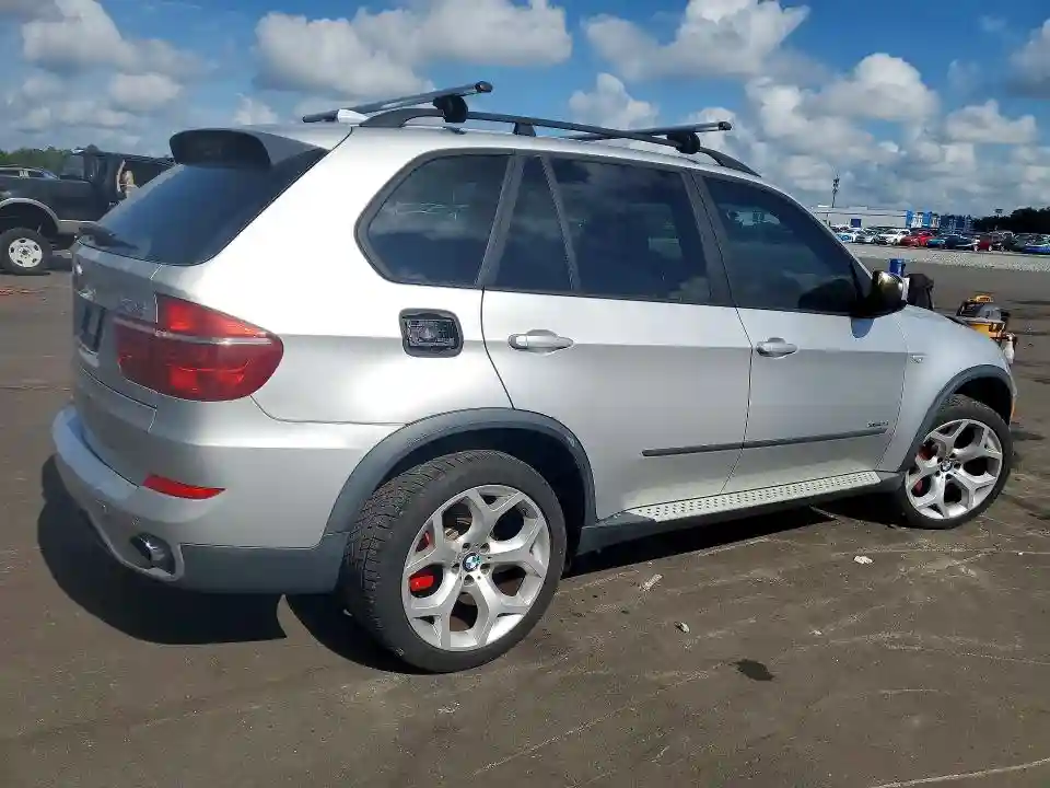 5UXZV4C50BL741014 2011 BMW X5-2