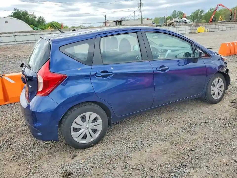 3N1CE2CP8JL370087 2018 NISSAN VERSA-2