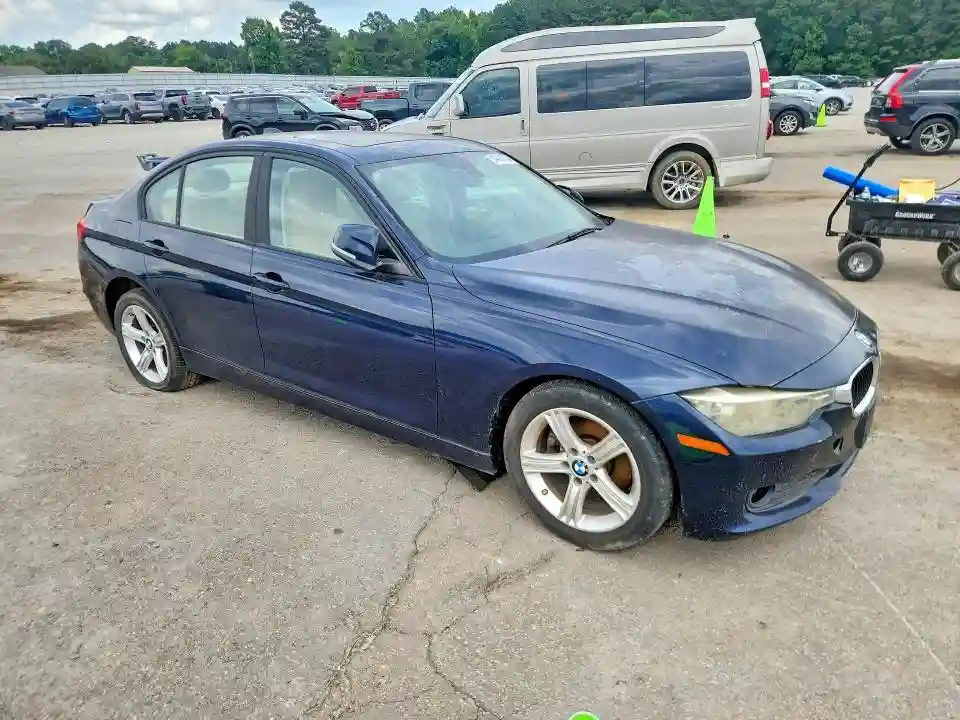 WBA3C3G53ENS70936 2014 BMW 3 SERIES-3