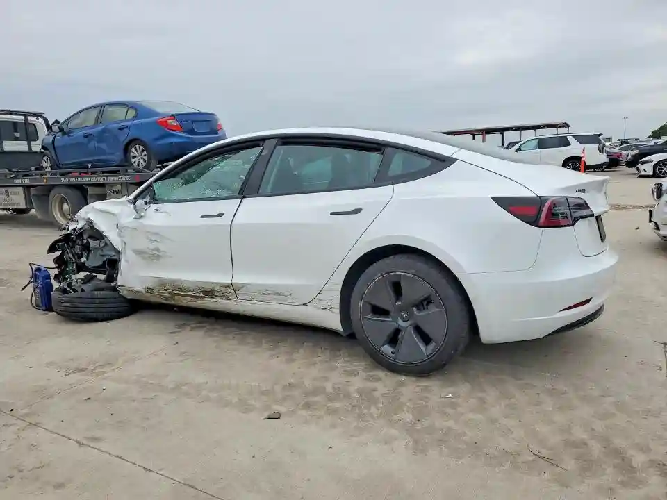 5YJ3E1EA0PF559680 2023 TESLA MODEL 3-1