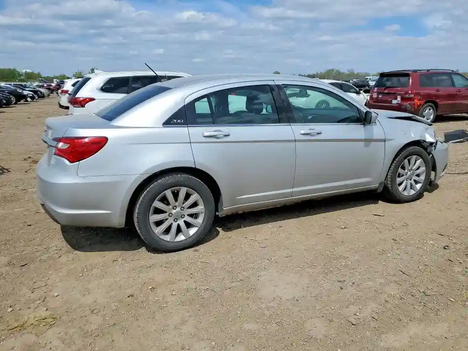 1C3CCBBB4CN289331 2012 CHRYSLER 200-2