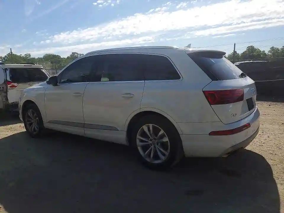 WA1AHAF77HD045829 2017 AUDI Q7-1