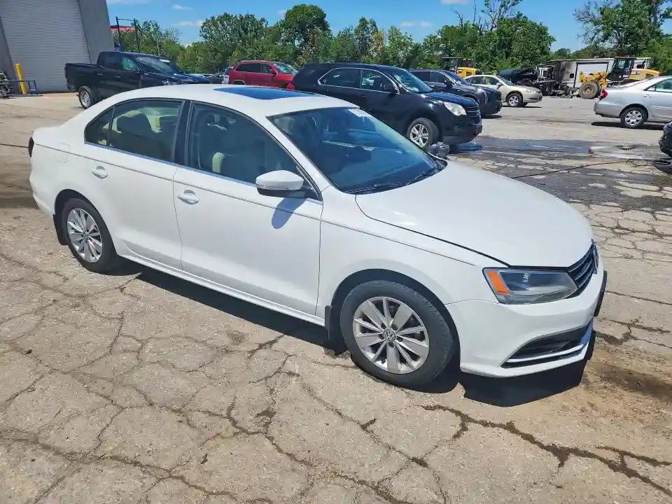 3VWD67AJXGM228060 2016 VOLKSWAGEN JETTA-3