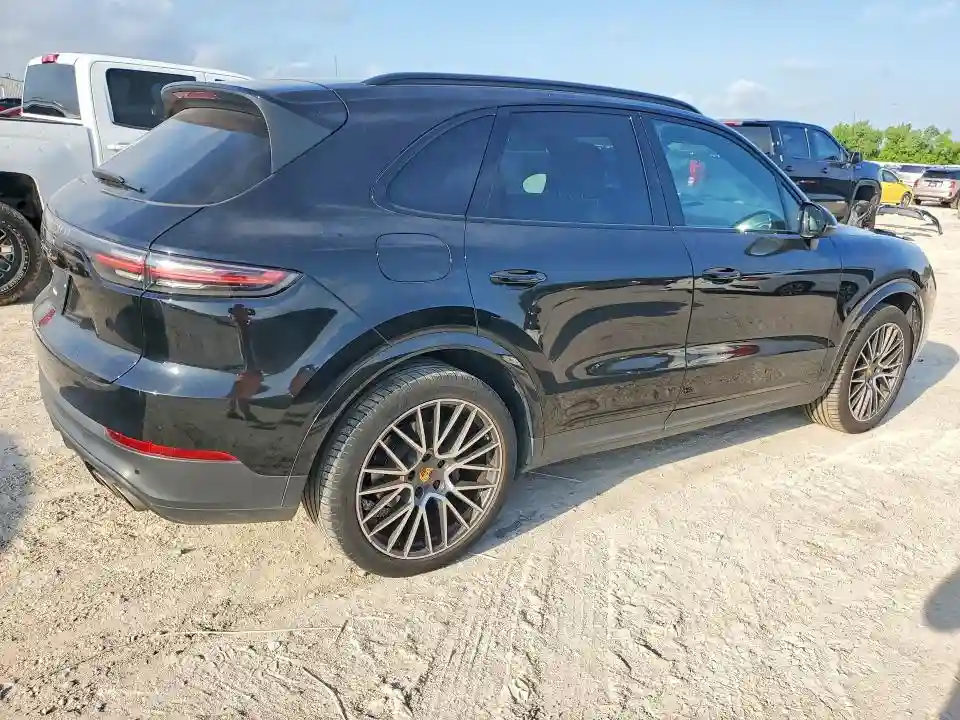 WP1AB2AY6MDA29028 2021 PORSCHE CAYENNE-2