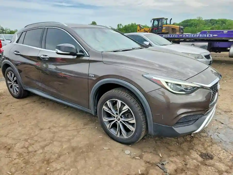 SJKCH5CR9HA034051 2017 INFINITI QX30-3