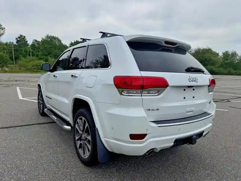 1C4RJFCT6JC104487 2018 JEEP CHEROKEE-2