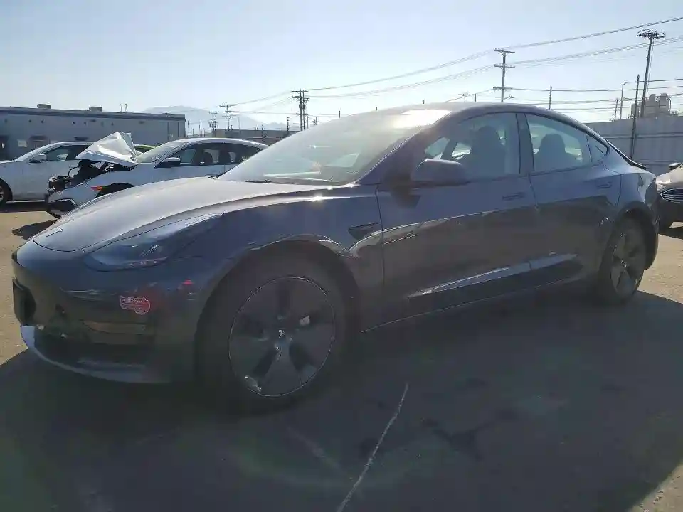 5YJ3E1EA5PF665994 2023 TESLA MODEL 3-0