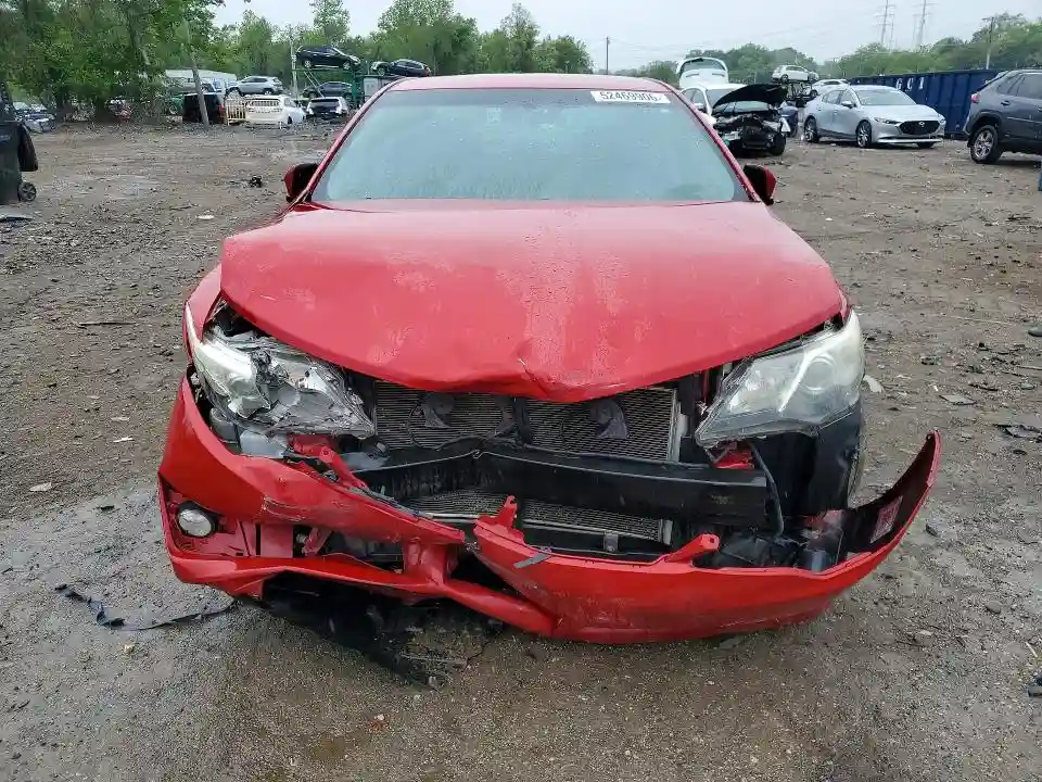 4T1BF1FK2DU724126 2013 TOYOTA 0125 SE-4