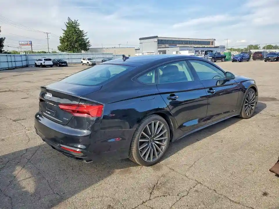 WAUCBCF51NA028285 2022 AUDI A5-2