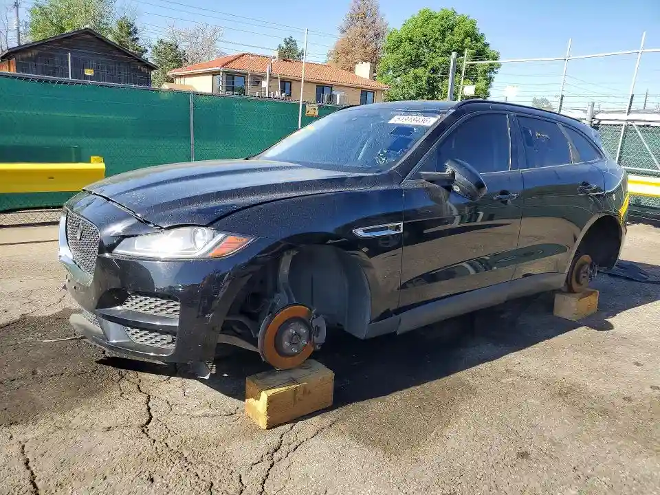 SADCJ2FX1JA268775 2018 JAGUAR F-PACE-0