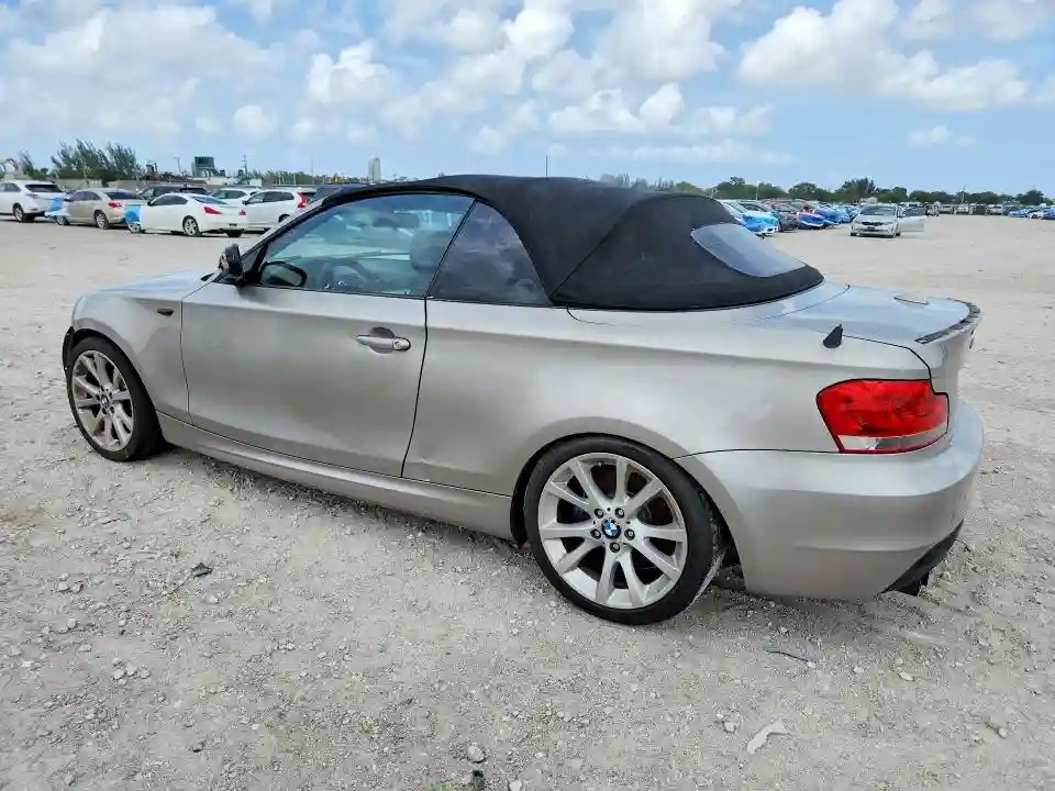 WBAUN9C54AVK41771 2010 BMW 1 SERIES-1