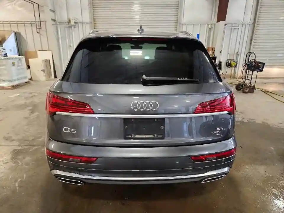 WA1EAAFY0N2031714 2022 AUDI Q5-5