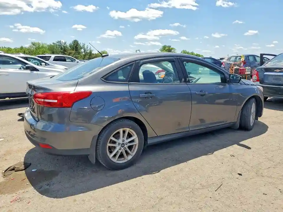 1FADP3FE3JL226055 2018 FORD FOCUS-2