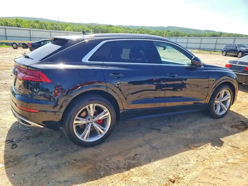 WA1CVAF10KD008626 2019 AUDI Q8-2