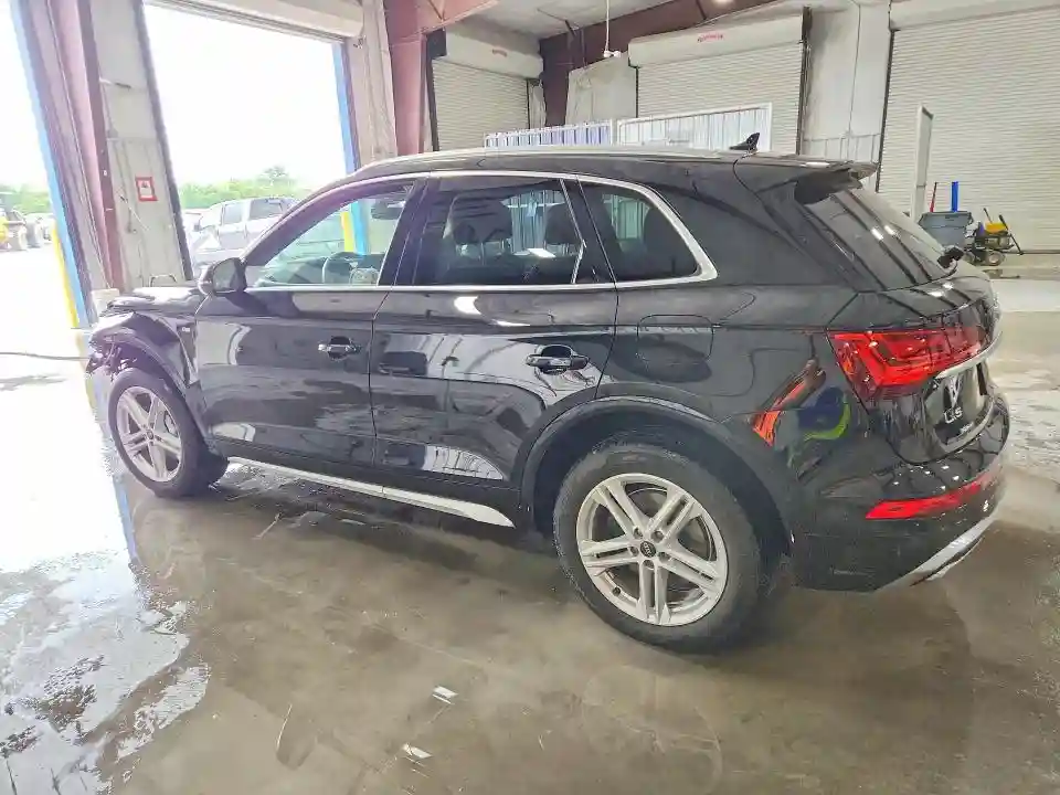 WA1G2AFY2R2132278 2024 AUDI Q5 E-1
