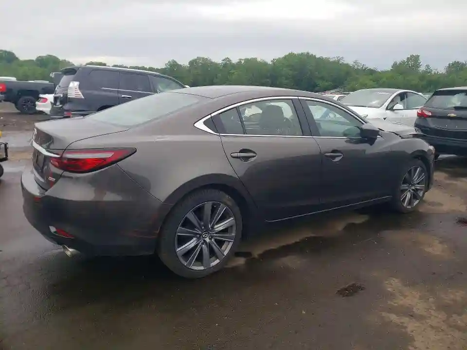 JM1GL1VM9J1315849 2018 MAZDA 6-2