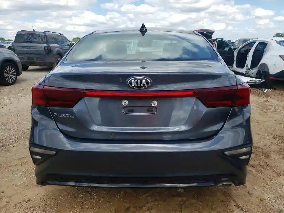 3KPF24AD6LE194588 2020 KIA FORTE-5