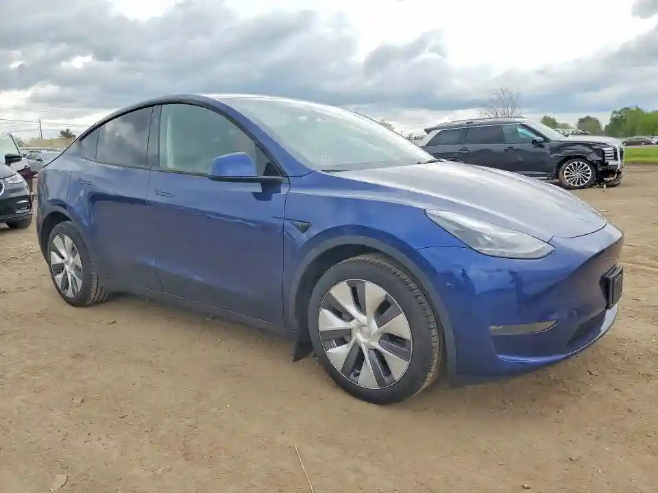 7SAYGDEE2PA178983 2023 TESLA MODEL Y-3
