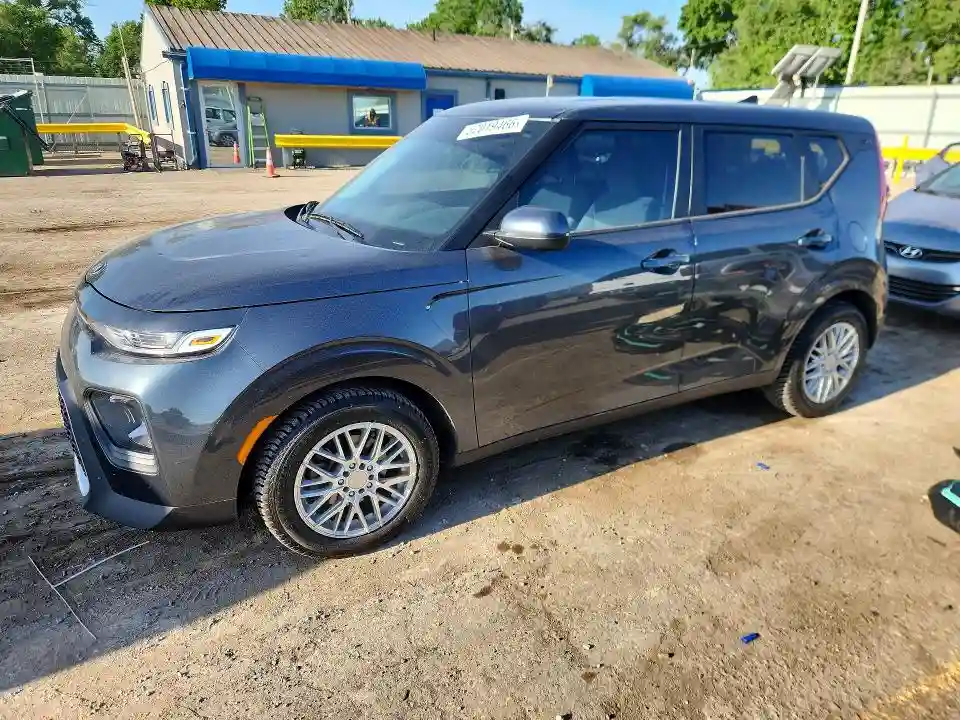 KNDJ23AU3M7754265 2021 KIA SOUL-0