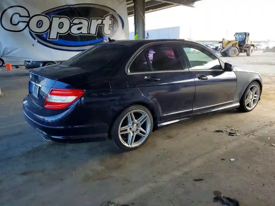 WDDGF5EB2BR174578 2011 MERCEDES-BENZ C-CLASS-2