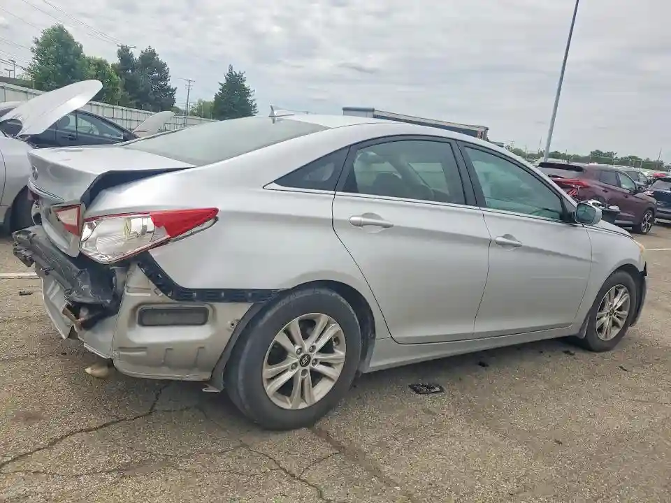 5NPEB4AC3DH656945 2013 HYUNDAI SONATA-2