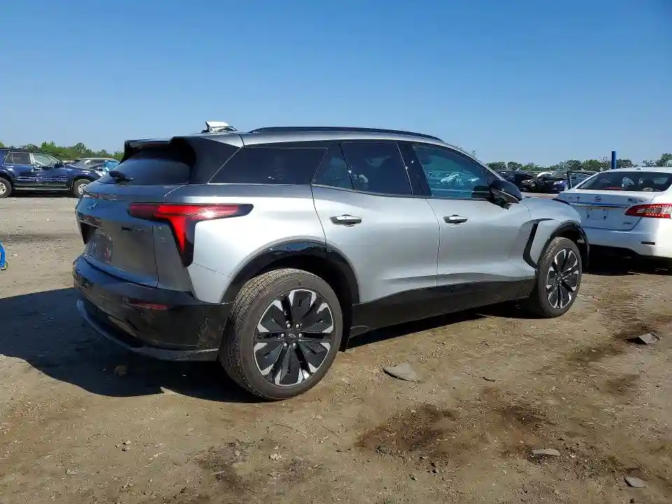 3GNKDCRJ7RS286579 2024 CHEVROLET BLAZER-2