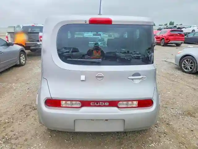 JN8AZ2KR3BT202371 2011 NISSAN CUBE 1.8-5
