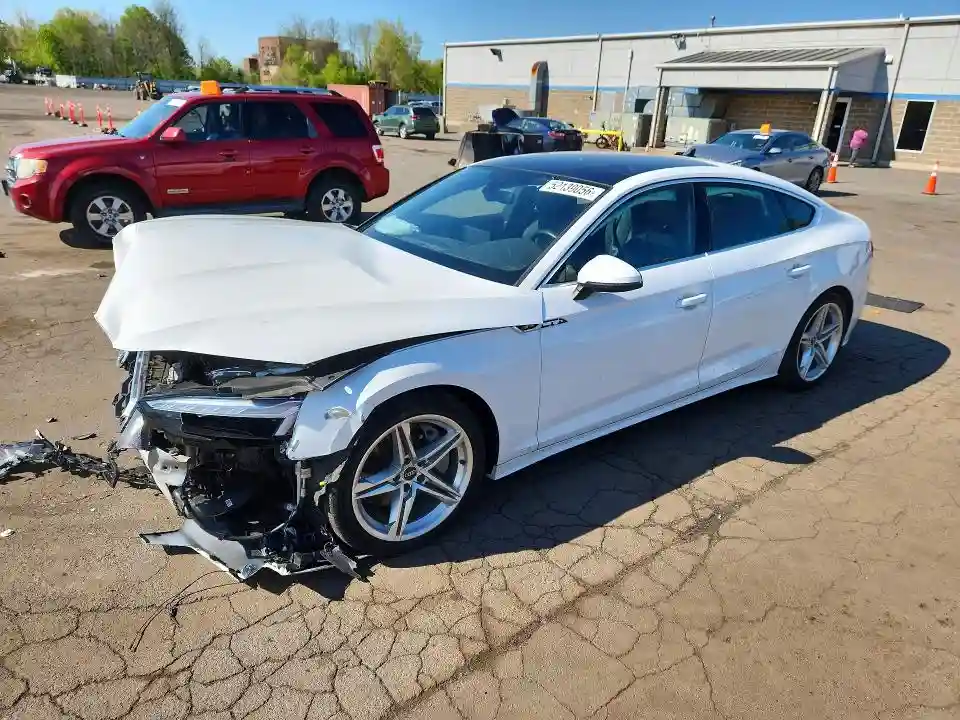 WAUFACF58NA018191 2022 AUDI A5-0