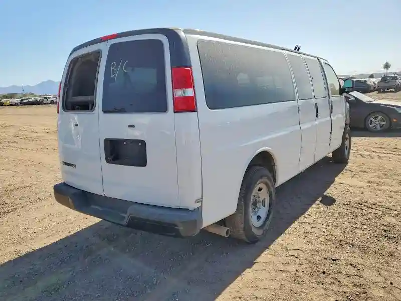1GAZGNFG7L1251187 2020 CHEVROLET EXPRESS-3