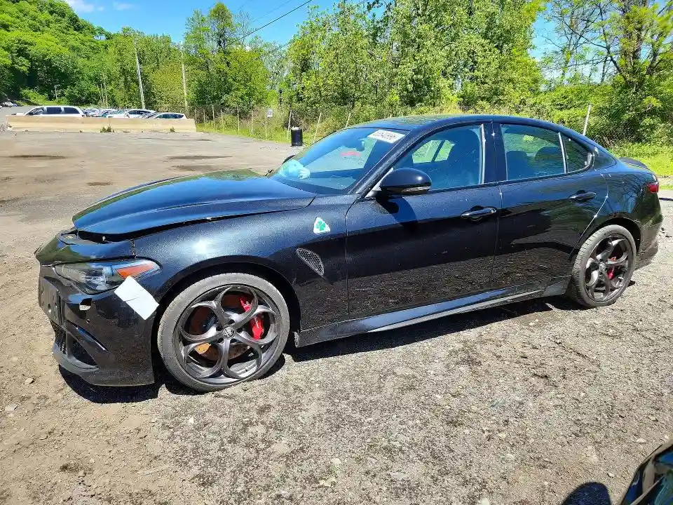 ZARFAMEVXP7676787 2023 ALFA ROMEO GIULIA-0