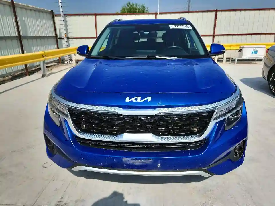 KNDERCAA0N7309180 2022 KIA SELTOS-4